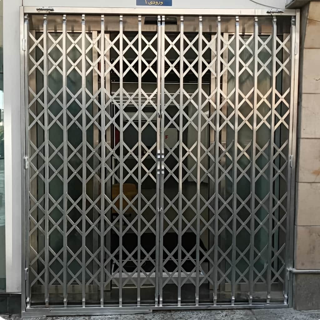 درب آکاردئونی سه گل ساده